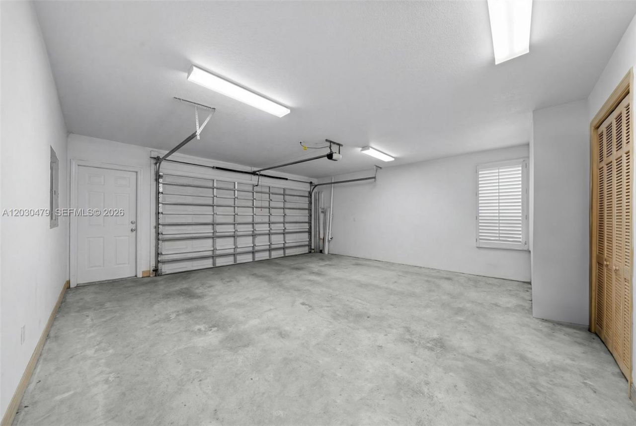 6020 W Suburban Dr , Pinecrest, FL 33156 Photo