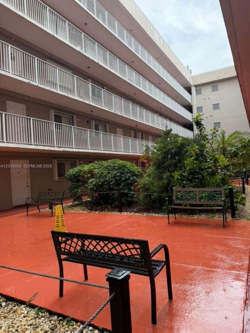 600 NW 32nd Pl , Unit 105, Miami, FL 33125 Photo