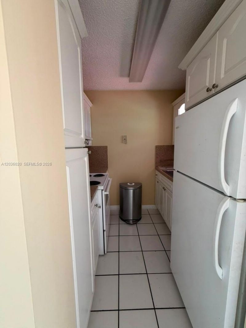 600 NW 32nd Pl , Unit 105, Miami, FL 33125 Photo