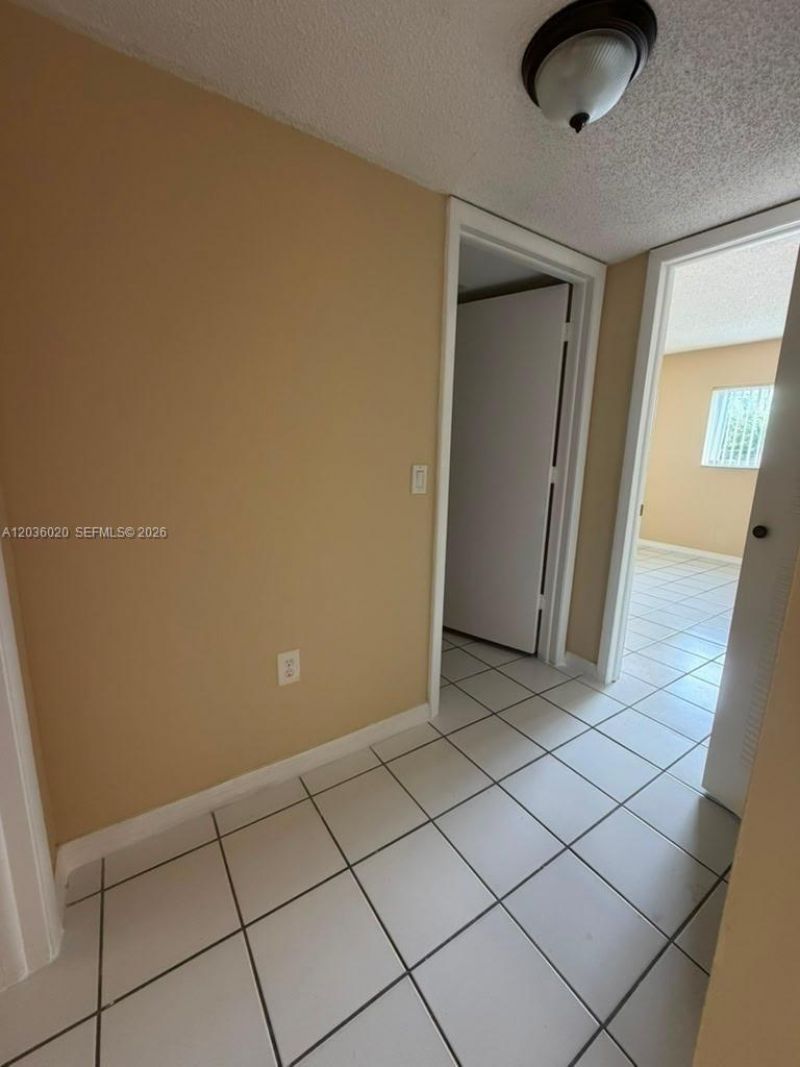 600 NW 32nd Pl , Unit 105, Miami, FL 33125 Photo