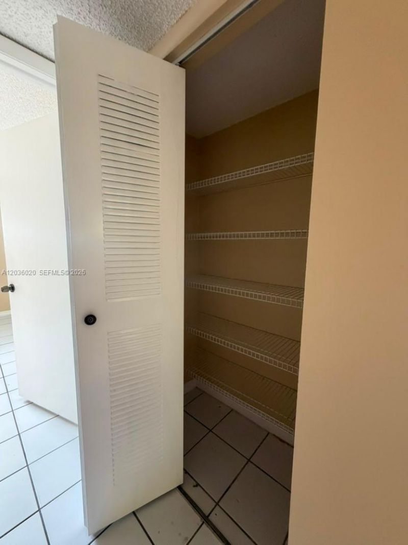 600 NW 32nd Pl , Unit 105, Miami, FL 33125 Photo