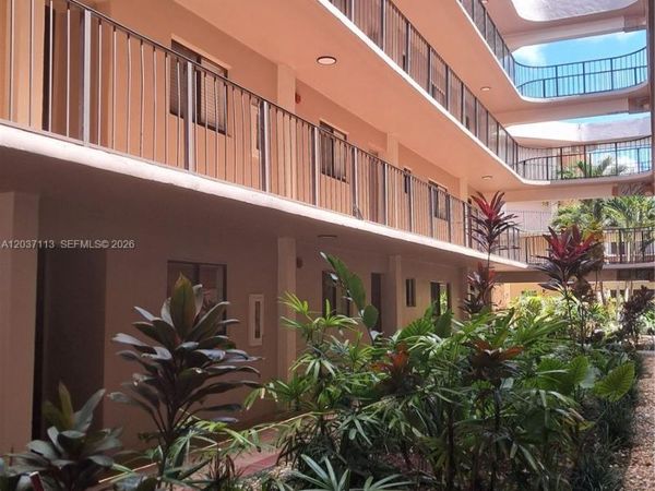 8420 SW 133rd Ave Rd, Unit 120, Miami, FL 33183