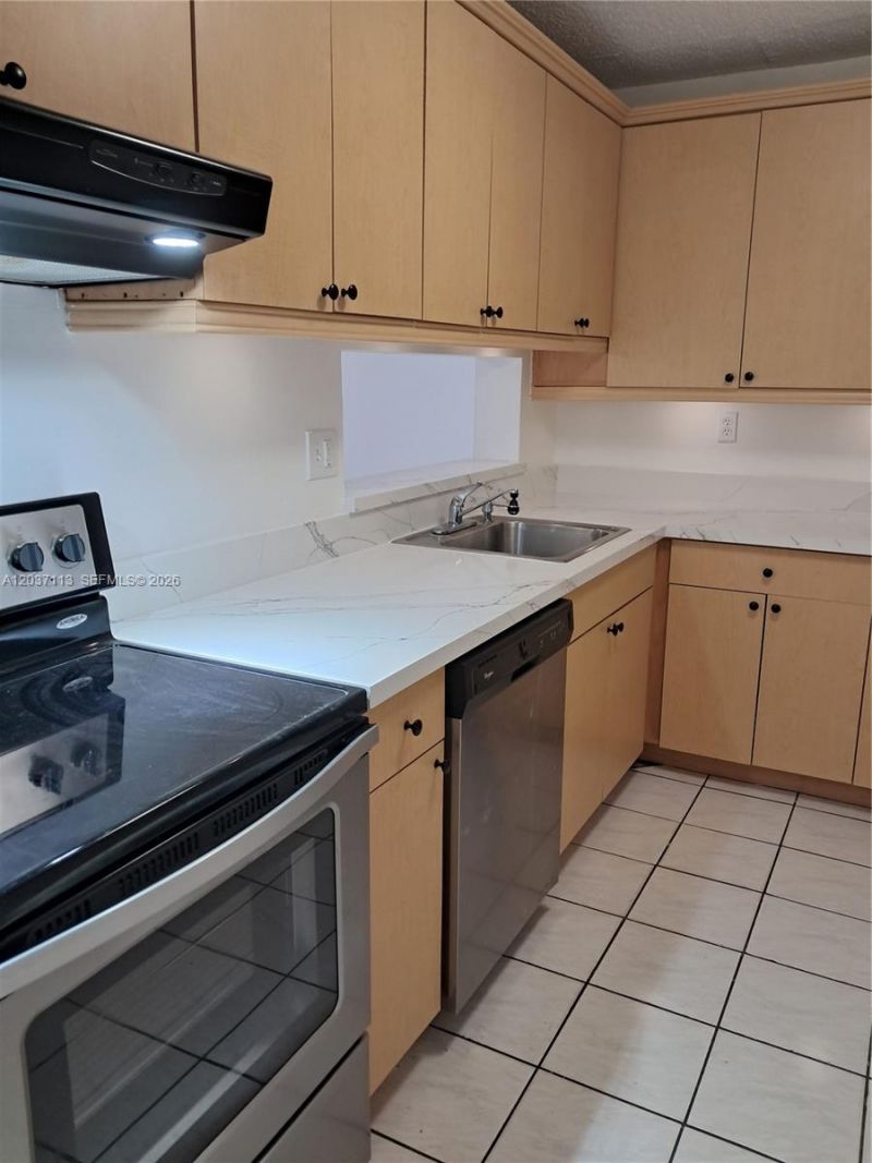 8420 SW 133rd Ave Rd, Unit 120, Miami, FL 33183 Photo