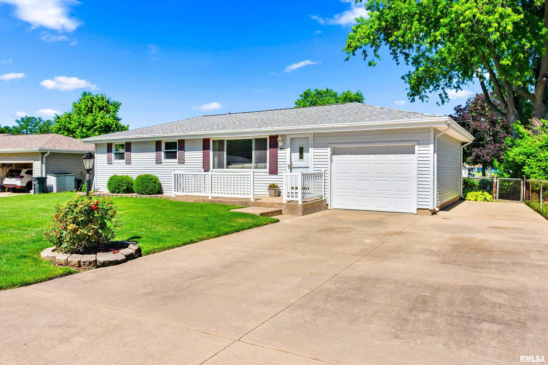 604 Whippoorwill Drive, Washington, IL 61571 Main Photo