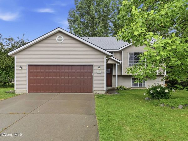 8845 N Davis Cir, Hayden, ID 83835