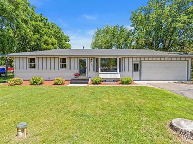 12020 Noon Drive, Dayton, MN 55327