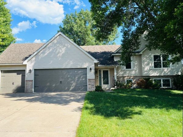 9182 Jergen Bay S, Cottage Grove, MN 55016