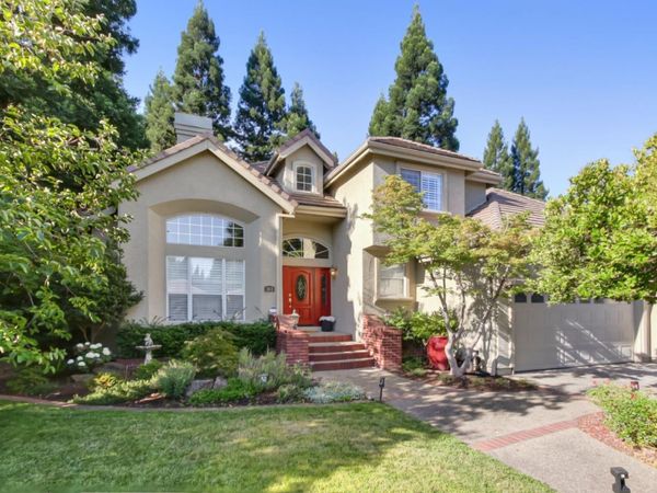 361 Canyon Falls Dr, Folsom, CA 95630