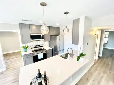 2505 Wedglea Drive , Unit 222, Dallas, TX 75211