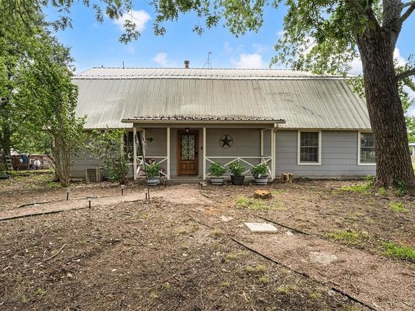 2059 Southwinds Drive , Lorena, TX 76655