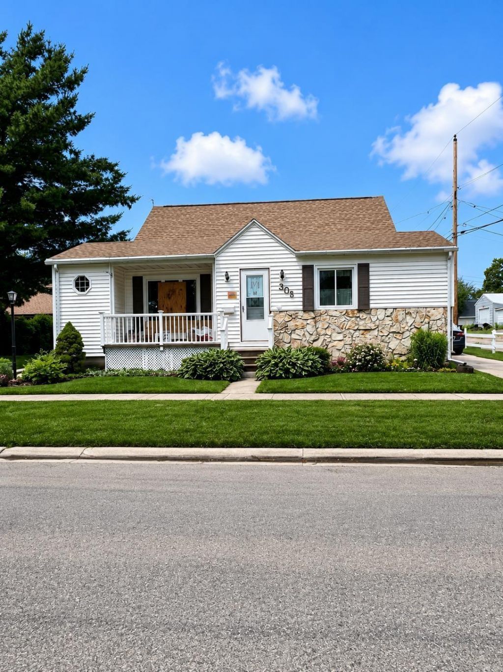 305 Pine Street, Reinbeck, IA 50669 Main Photo
