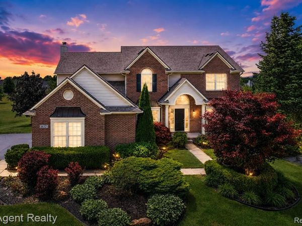 26321 Daria Circle E , Lyon Twp, MI 48178