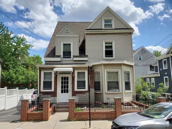 18 Nonantum Place, Unit 1, Newton, MA 02458