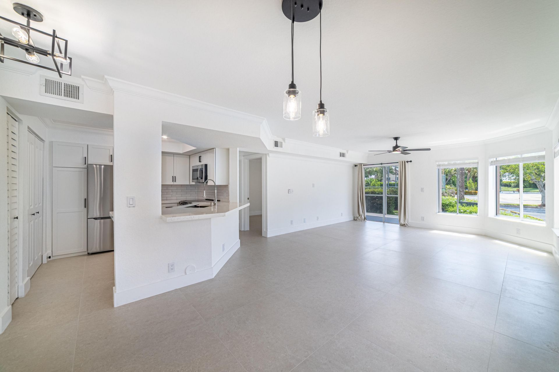 815 W Boynton Beach Boulevard, Unit 12-106, Boynton Beach, FL 33426 Photo