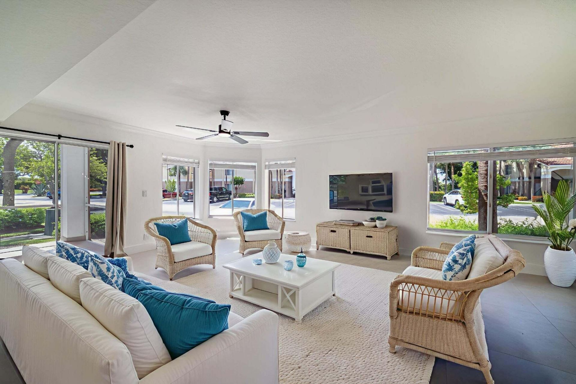 815 W Boynton Beach Boulevard, Unit 12-106, Boynton Beach, FL 33426 Photo