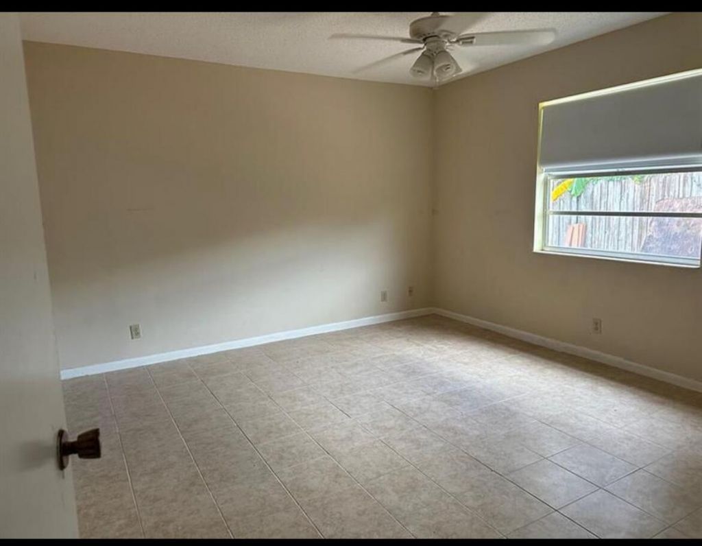 8682 Satalite Terrace, West Palm Beach, FL 33403 Photo