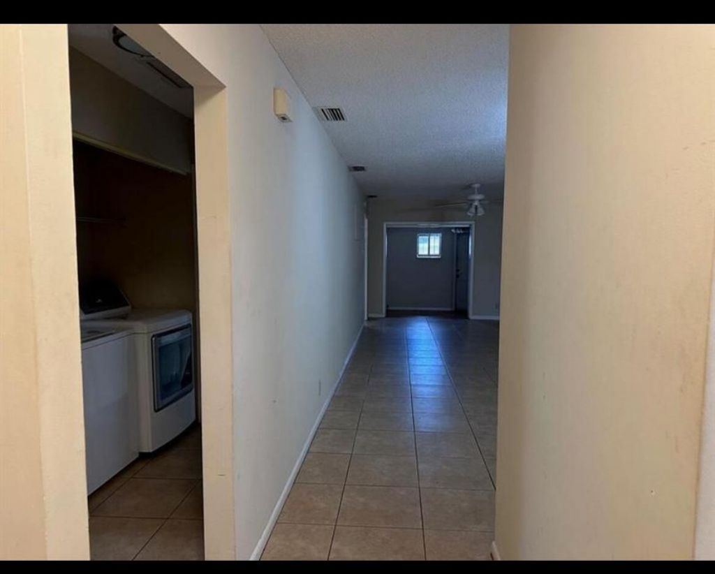 8682 Satalite Terrace, West Palm Beach, FL 33403 Photo