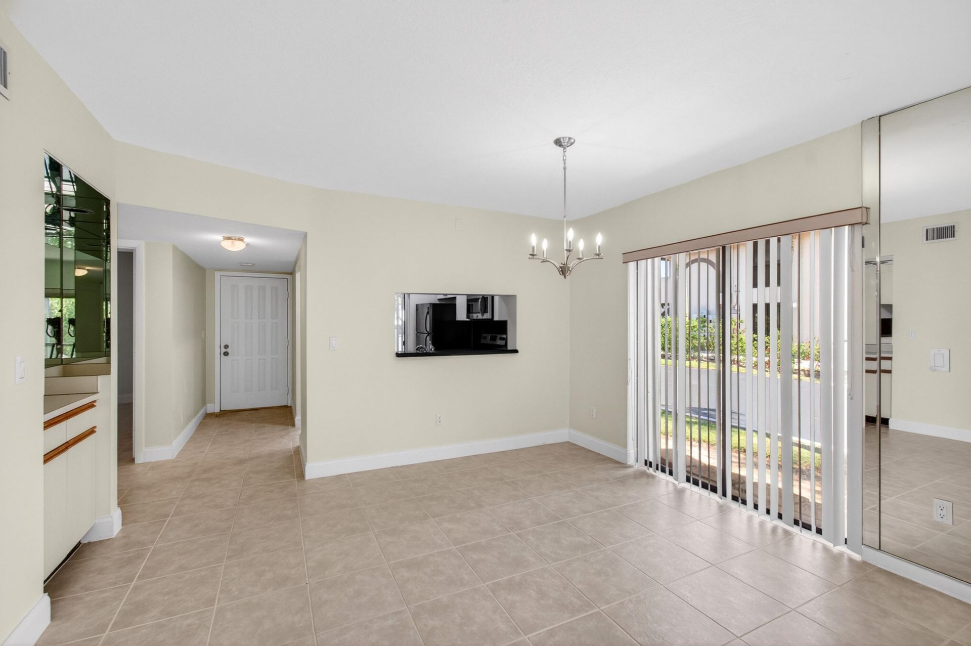 351 Club Circle, Unit 101, Boca Raton, FL 33487 Photo