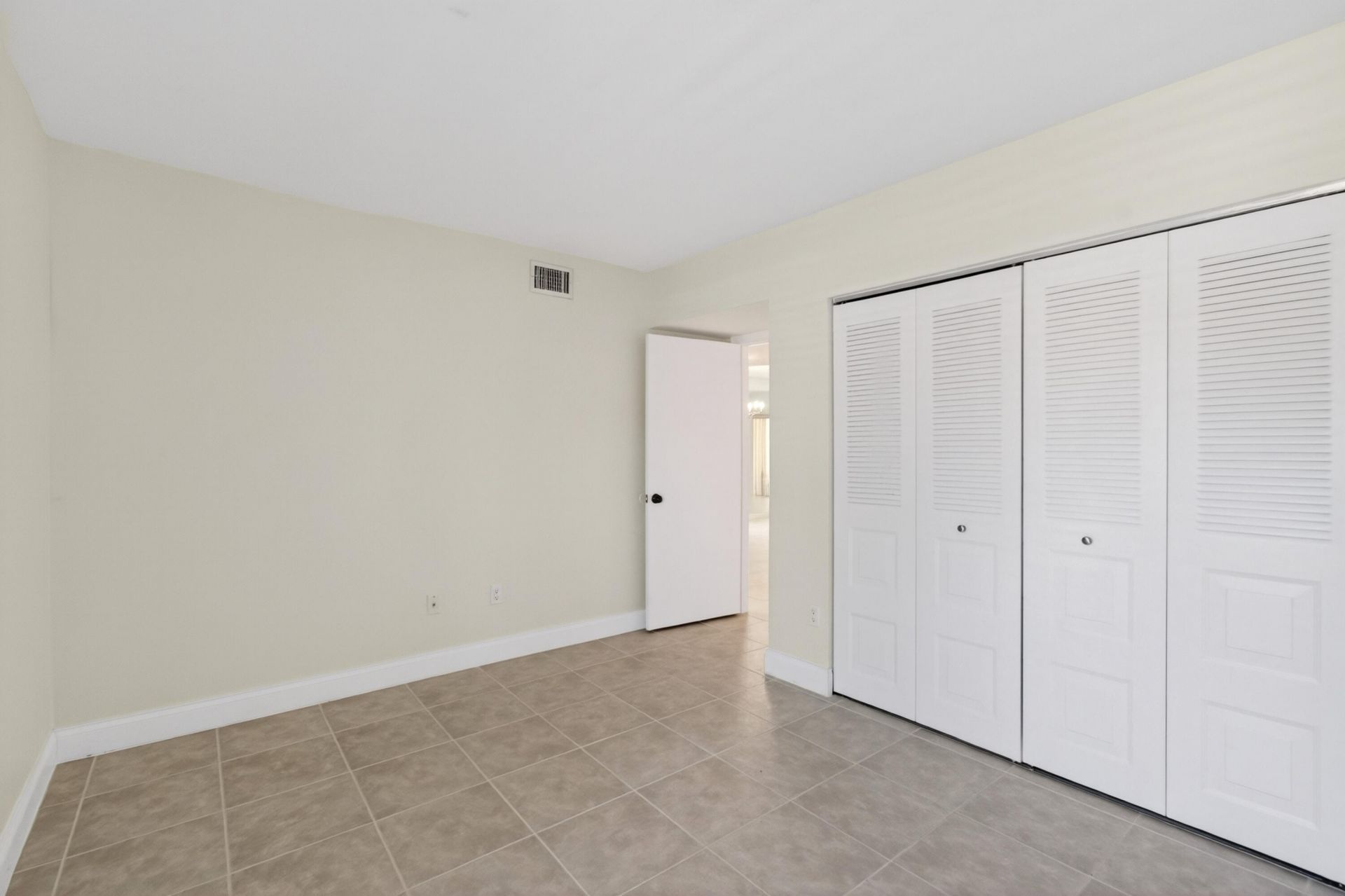 351 Club Circle, Unit 101, Boca Raton, FL 33487 Photo