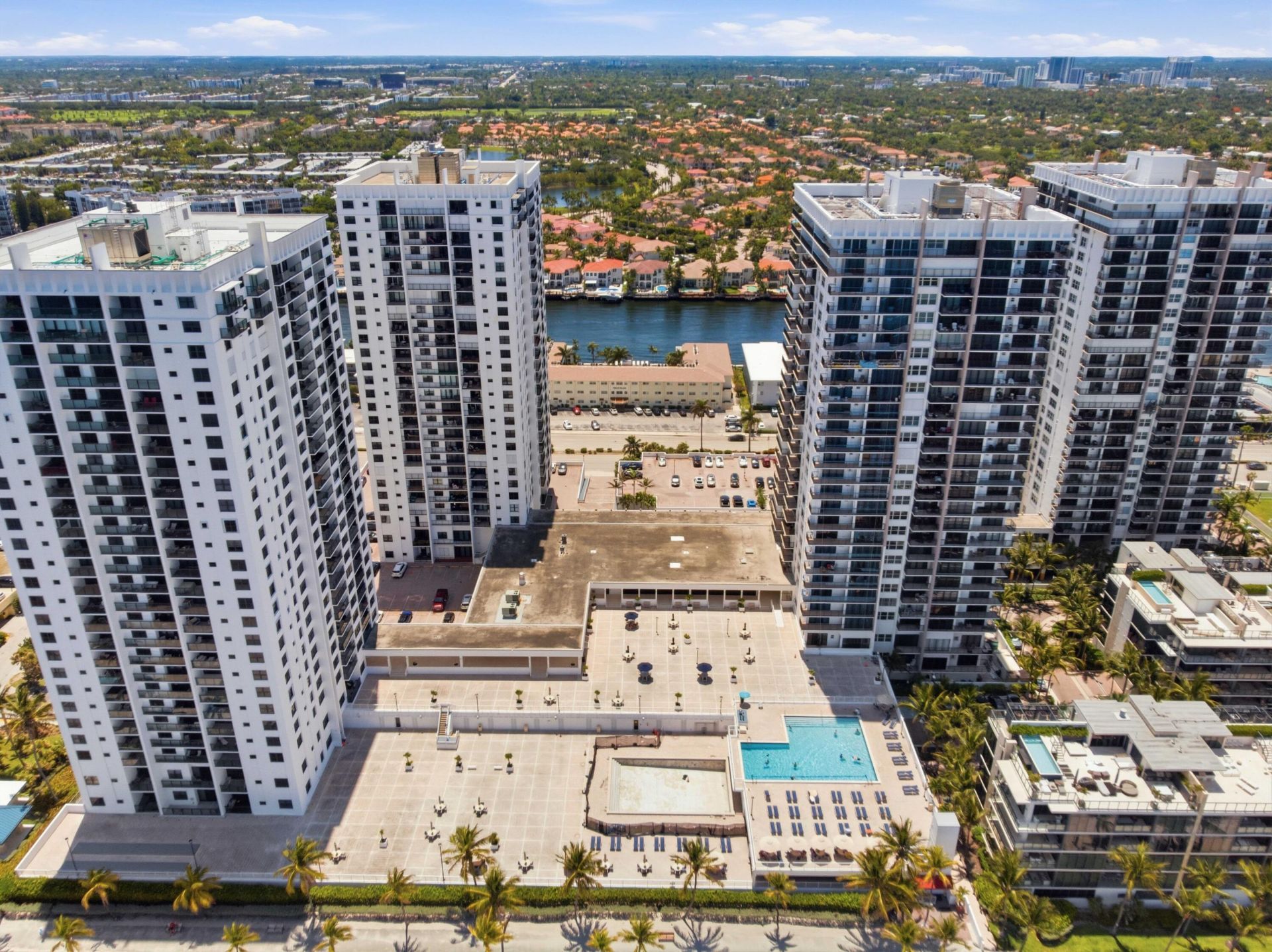 2301 S Ocean Drive, Unit 2303, Hollywood, FL 33019 Photo