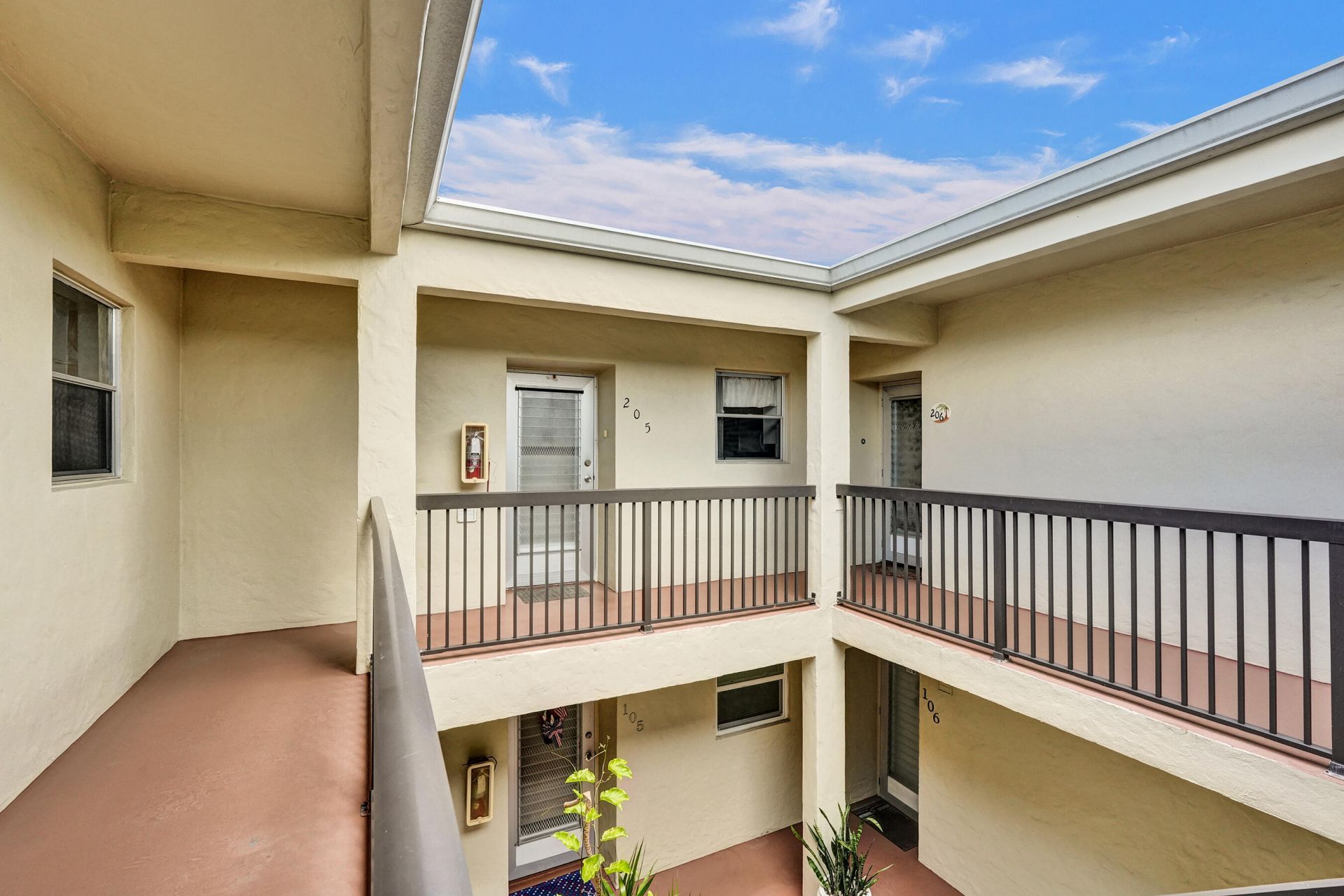 2540 Boundbrook Boulevard, Unit 205, West Palm Beach, FL 33406 Photo