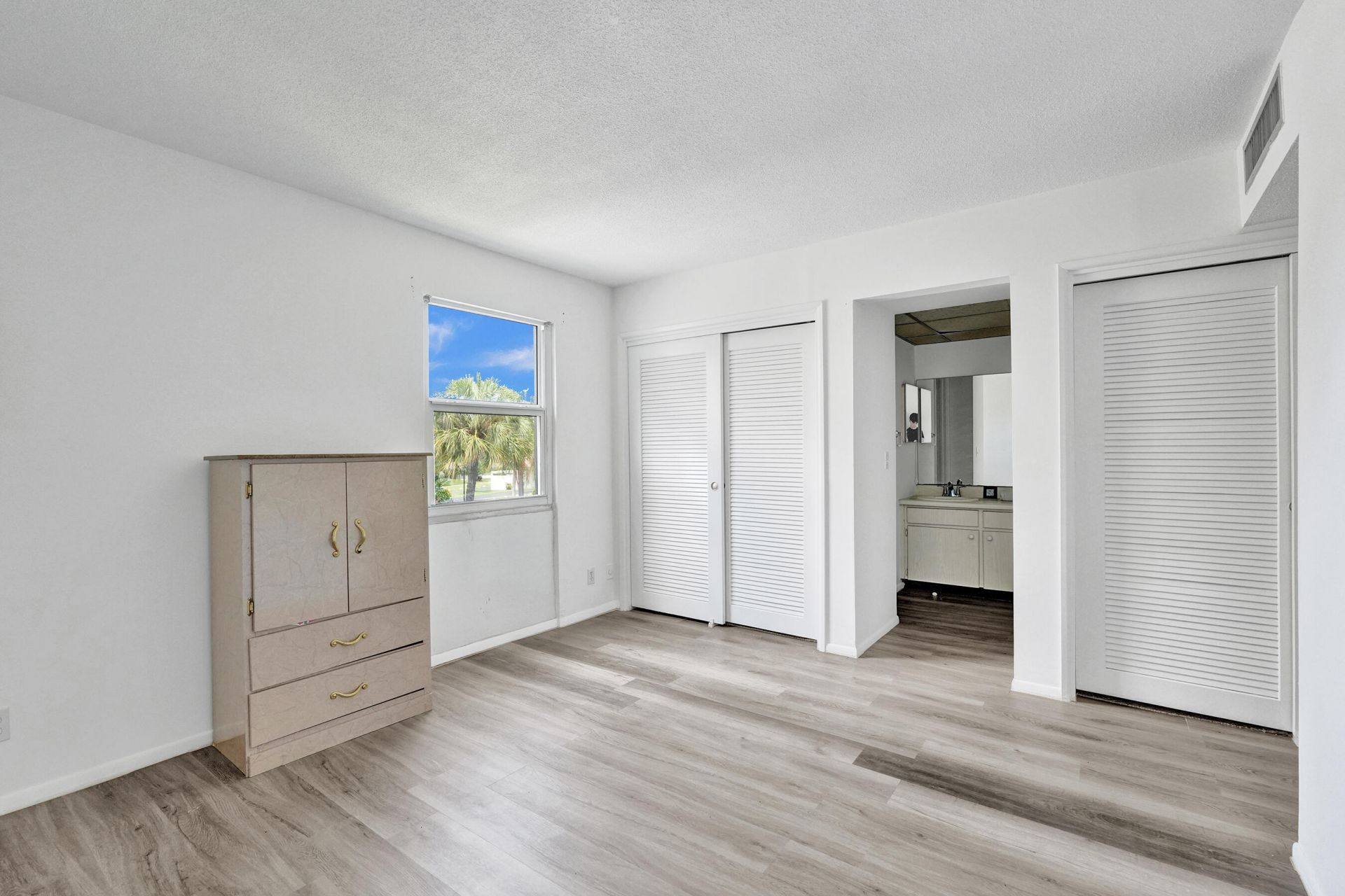 2540 Boundbrook Boulevard, Unit 205, West Palm Beach, FL 33406 Photo