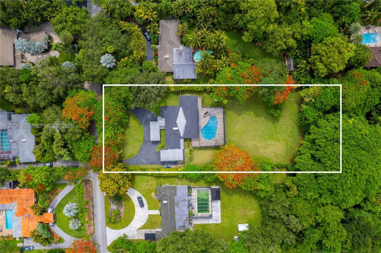 7970 SW 122nd St , Pinecrest, FL 33156 Photo