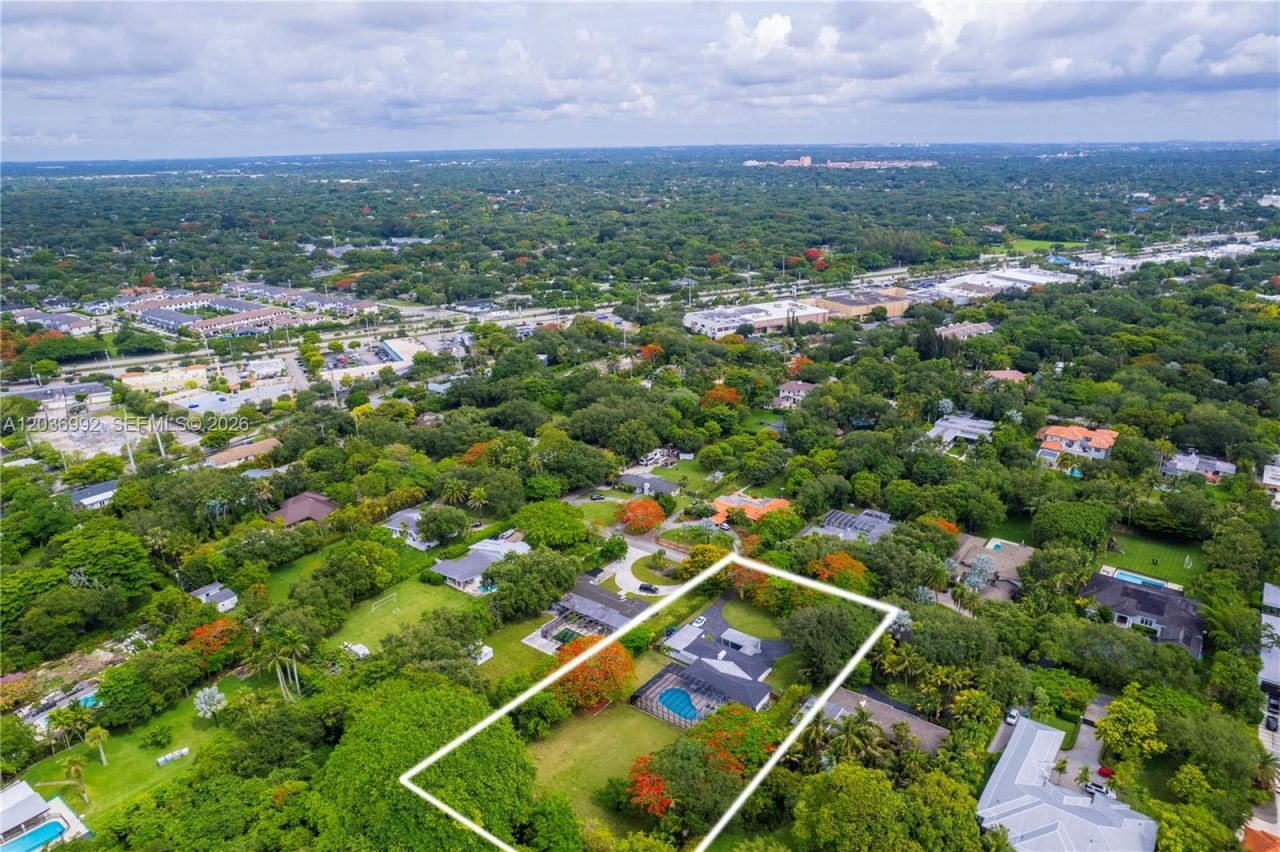 7970 SW 122nd St , Pinecrest, FL 33156 Photo