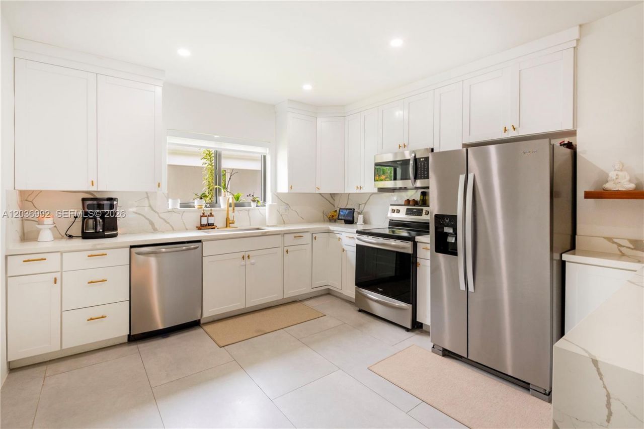 7970 SW 122nd St , Pinecrest, FL 33156 Photo
