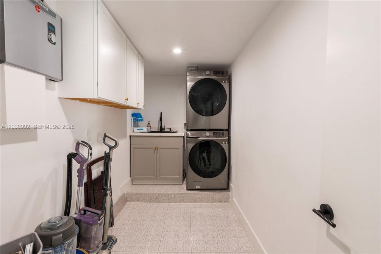 7970 SW 122nd St , Pinecrest, FL 33156 Photo