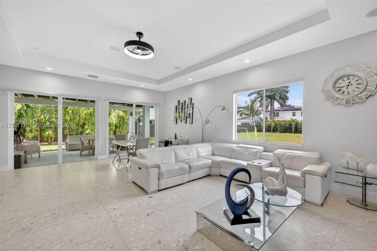 15100 SW 175th St , Miami, FL 33187 Photo