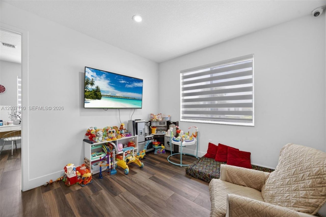 15100 SW 175th St , Miami, FL 33187 Photo