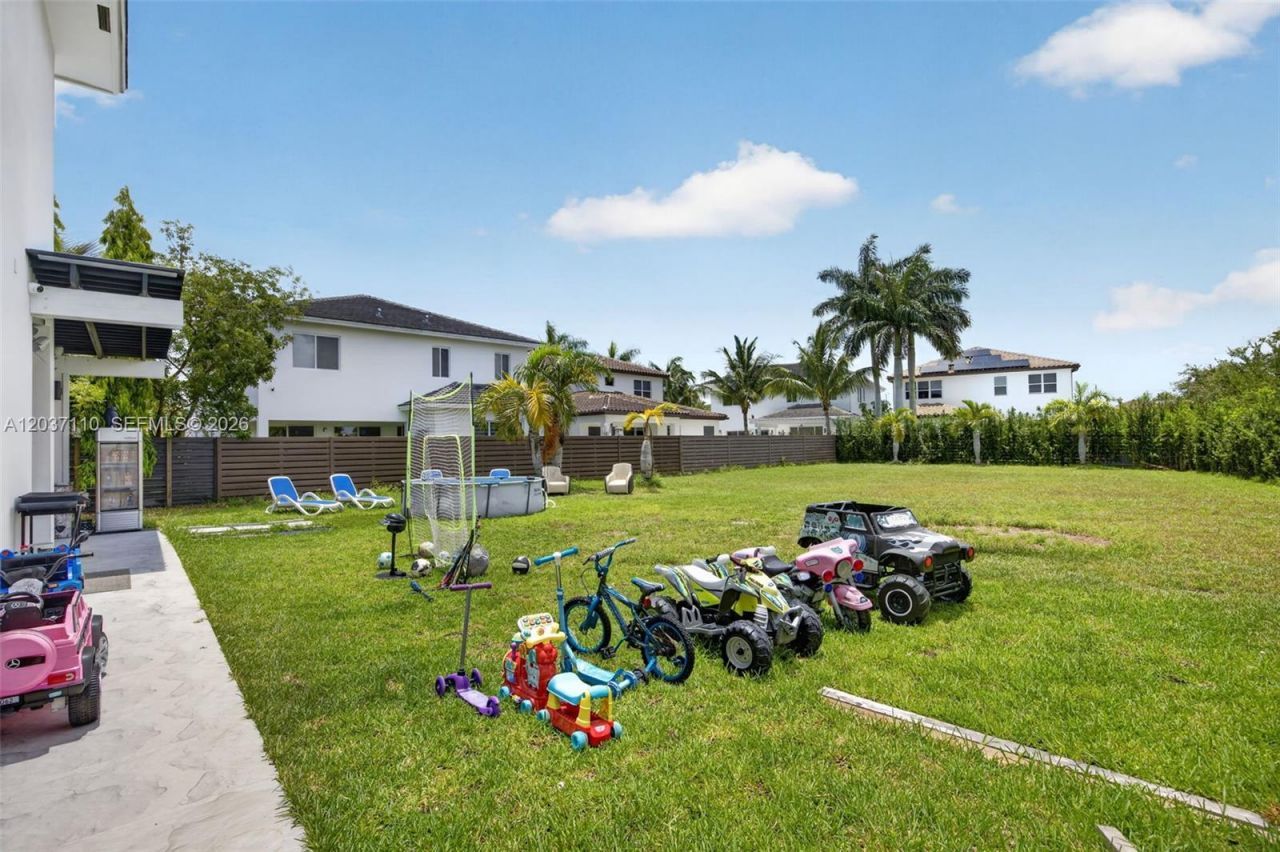 15100 SW 175th St , Miami, FL 33187 Photo