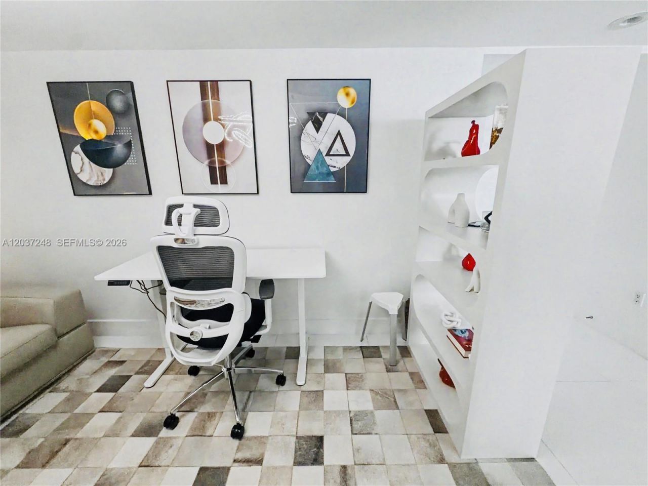 465 Brickell Ave , Unit 1605, Miami, FL 33131 Photo