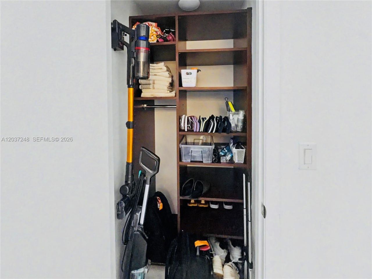 465 Brickell Ave , Unit 1605, Miami, FL 33131 Photo