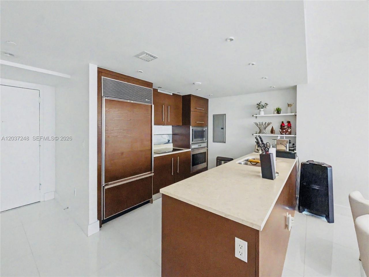 465 Brickell Ave , Unit 1605, Miami, FL 33131 Photo