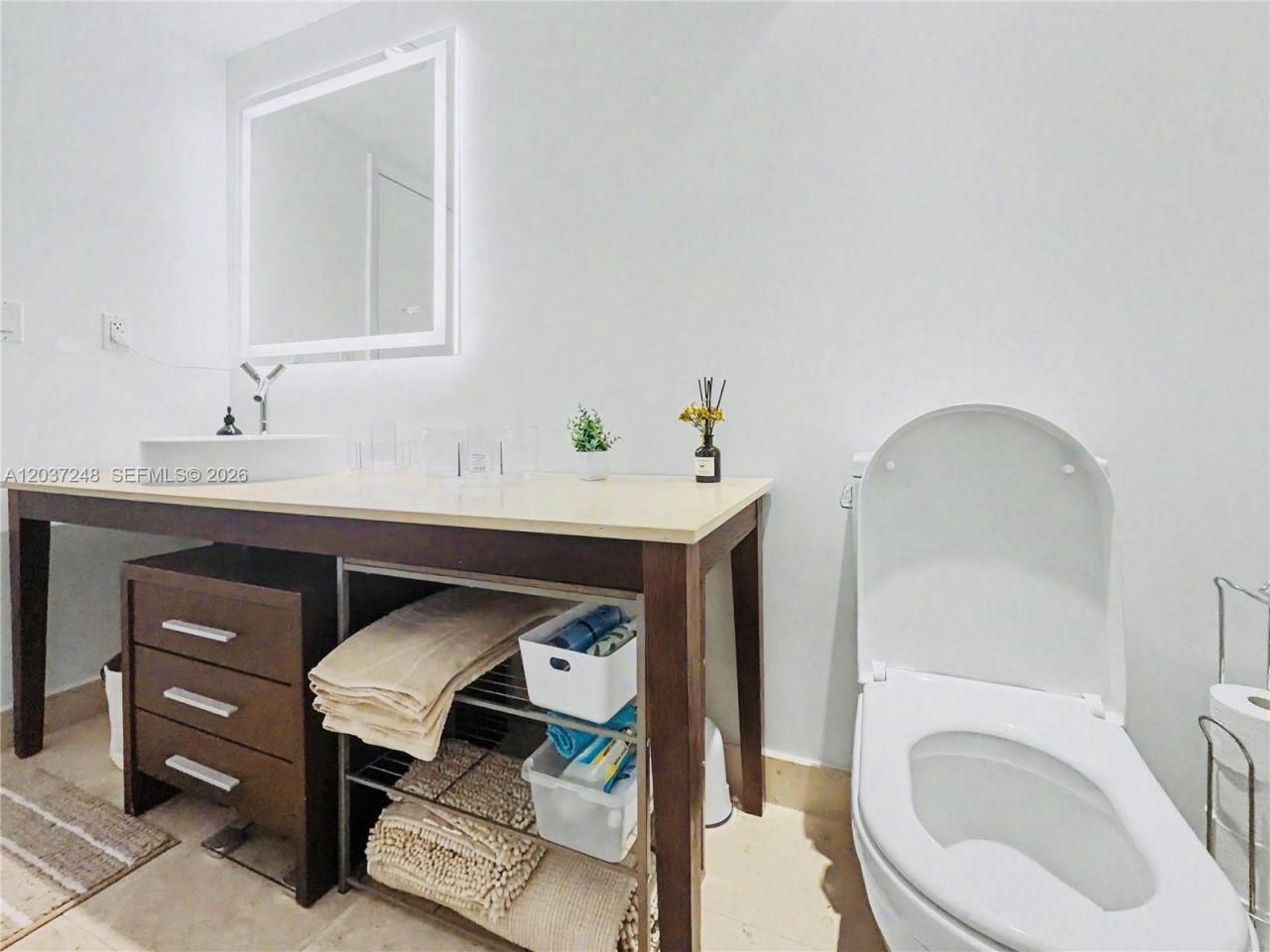 465 Brickell Ave , Unit 1605, Miami, FL 33131 Photo