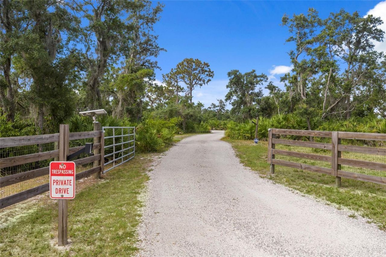 34452 Singletary Rd, Myakka City, FL 34251 Photo