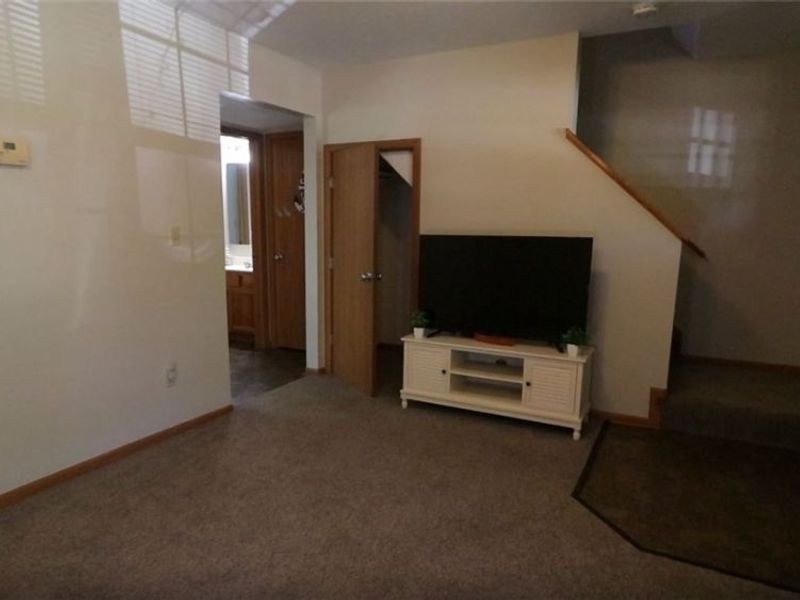 2325 Lakeside Drive , Lakemore, OH 44250 Photo 3