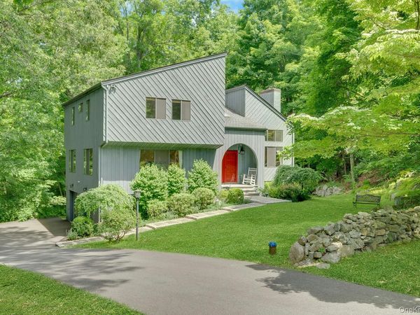 24 Anne Chambers Lane, Katonah, NY 10536