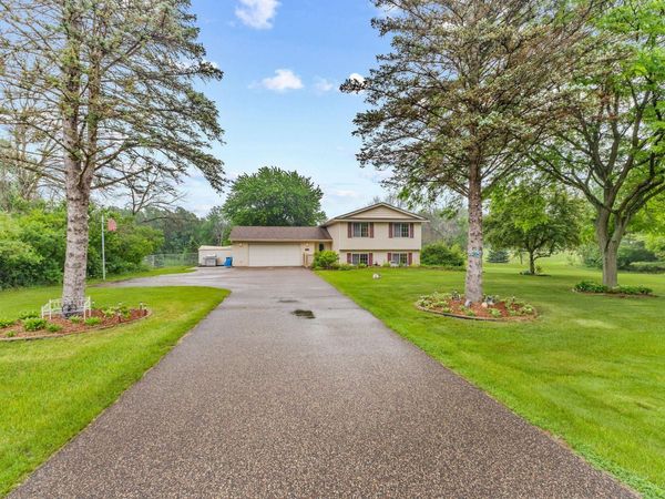 20075 Uplander Street NW, Oak Grove, MN 55011