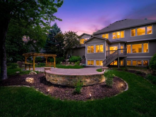 3034 Edgewater Drive, Woodbury, MN 55125