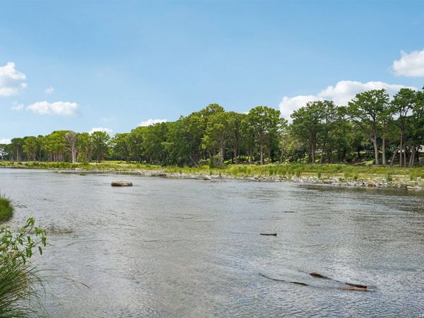 129 Old Ingram Loop, Ingram, TX 78025