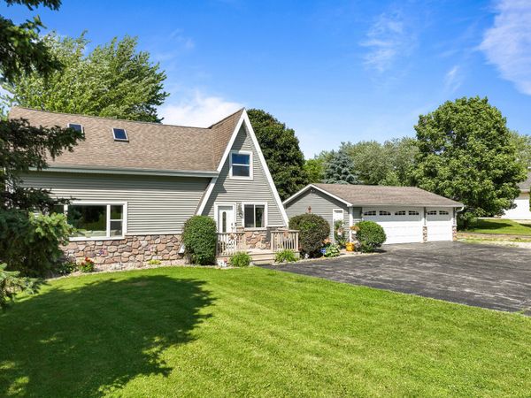 W6093 Mariner Hills Trl, La Grange, WI 53121