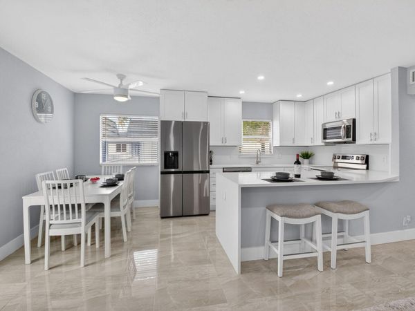 321 Saxony Trail, Unit G, Delray Beach, FL 33446