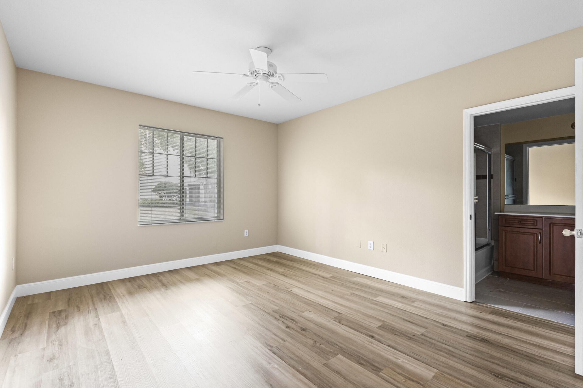 6450 Emerald Dunes Drive, Unit 103, West Palm Beach, FL 33411 Photo