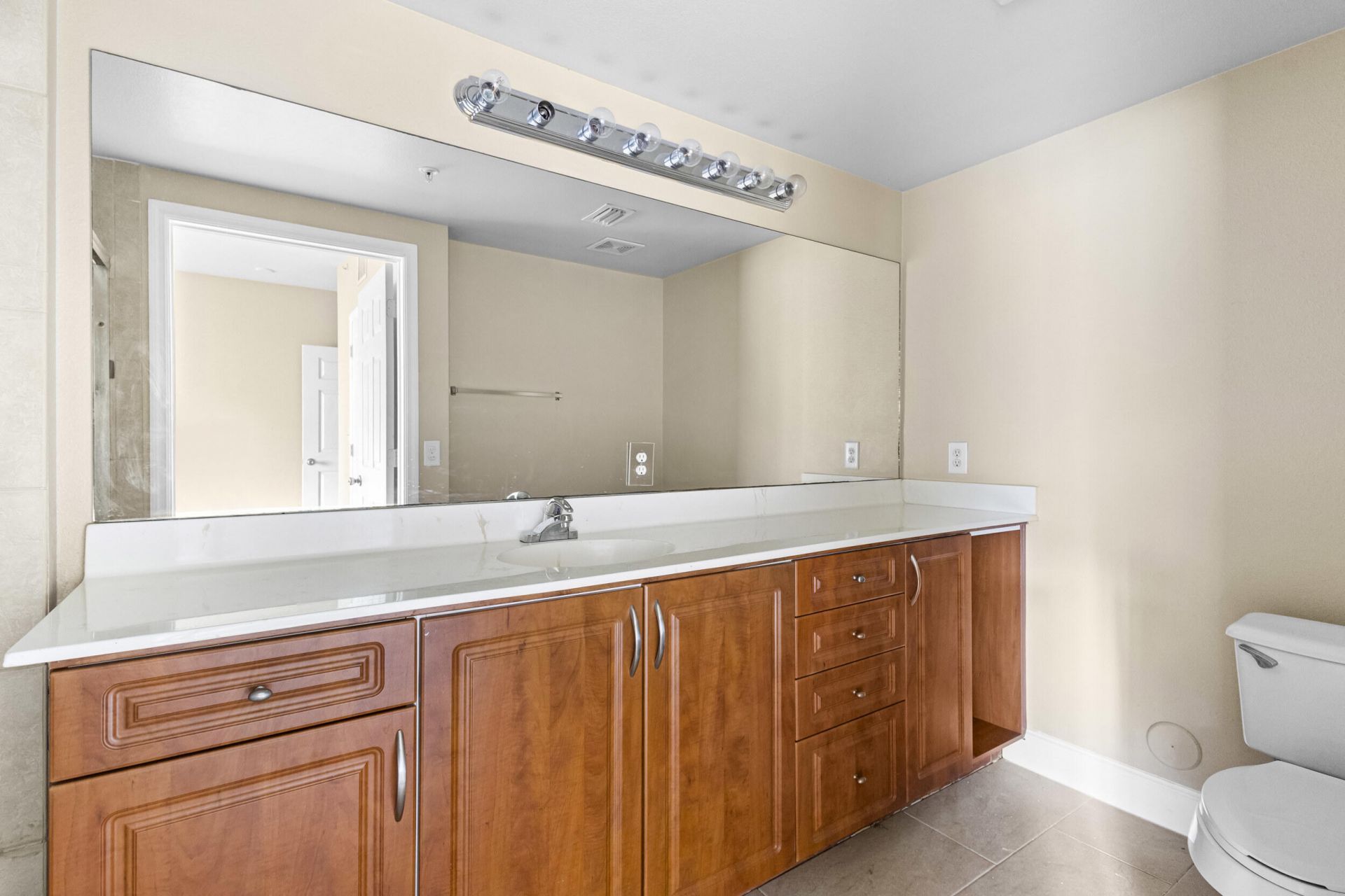6450 Emerald Dunes Drive, Unit 103, West Palm Beach, FL 33411 Photo