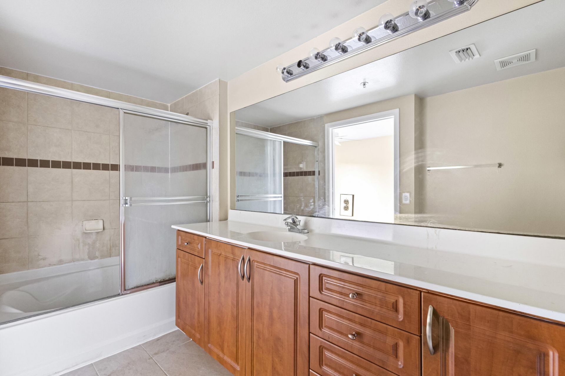 6450 Emerald Dunes Drive, Unit 103, West Palm Beach, FL 33411 Photo