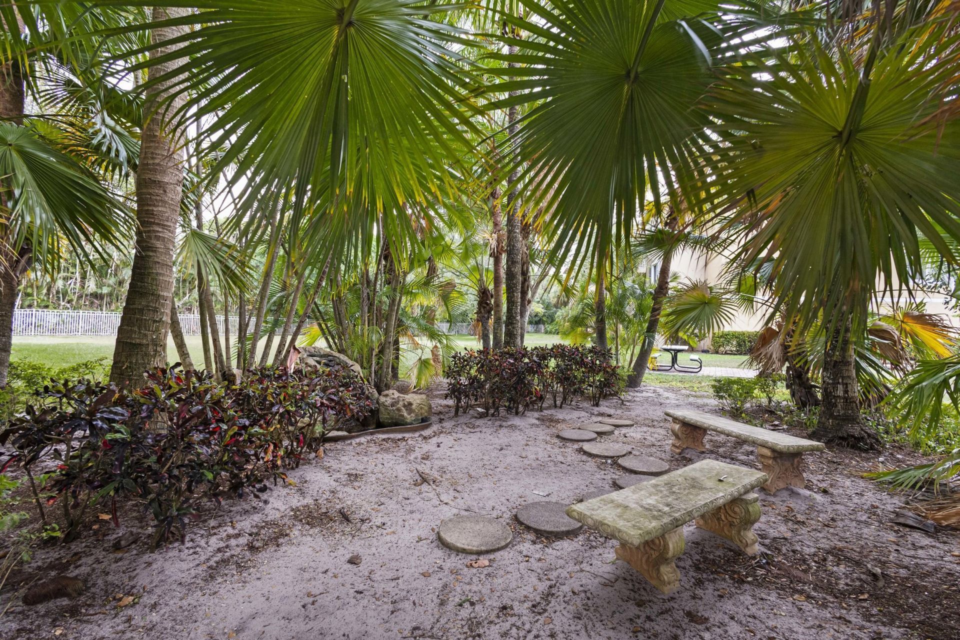 6450 Emerald Dunes Drive, Unit 103, West Palm Beach, FL 33411 Photo