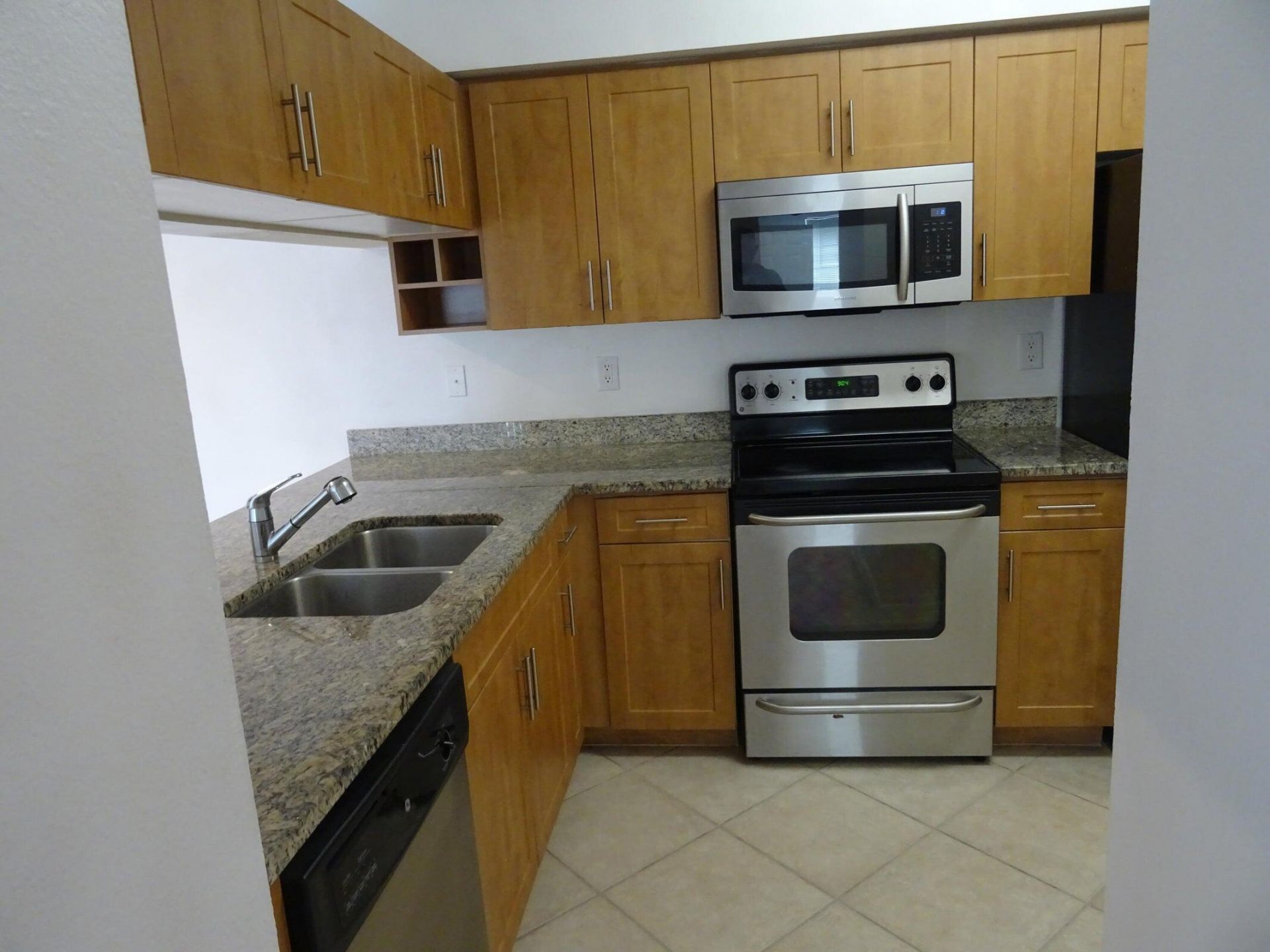 6450 Emerald Dunes Drive, Unit 103, West Palm Beach, FL 33411 Photo
